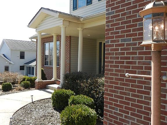 2nd image of 1320 Burr Oak Ct