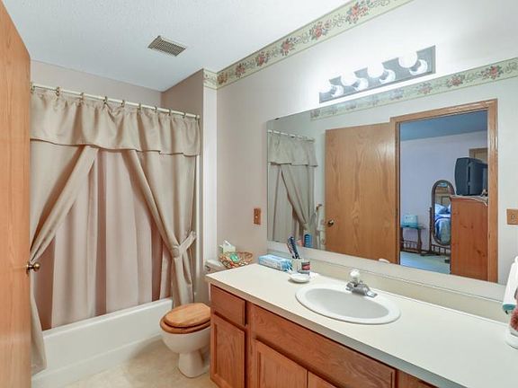 5th image of 7034 19th St N APT 7