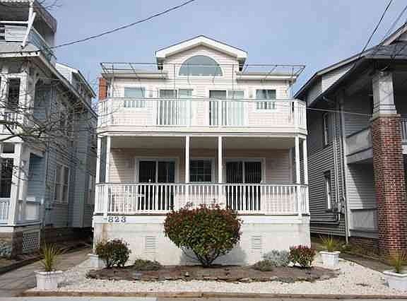 2nd image of 823 2nd St #1