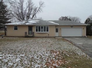 8091 Center Rd, Larsen, WI 54947