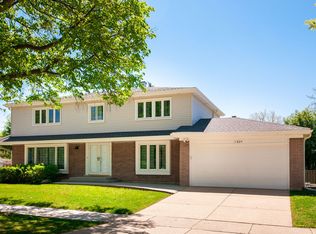 1829 E Bittersweet Ln, Mount Prospect, IL 60056