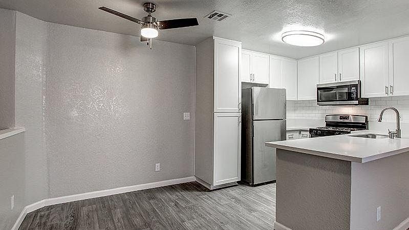 1st image of 22900 Oak Ridge Dr APT 12