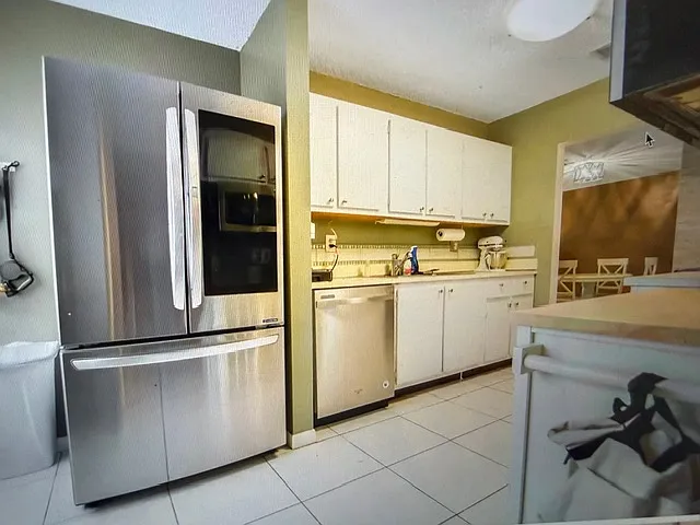 4893 Palm Hill Dr — Photo 3