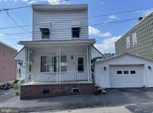 17 Pike St, Pottsville, PA 17901