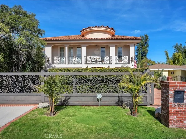 18423 Linnet St, Tarzana, CA 91356