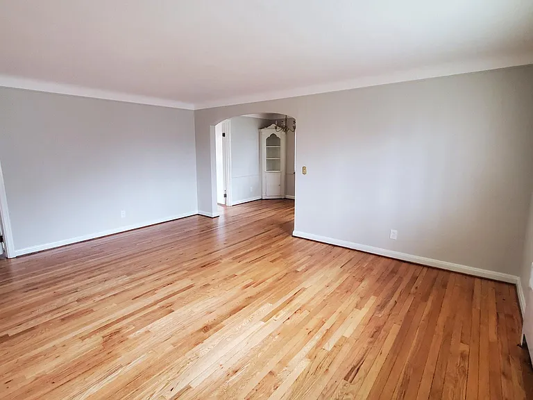 3194 Werk Rd #2 — Photo 2