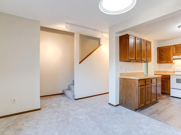 2458 Crestwood Dr