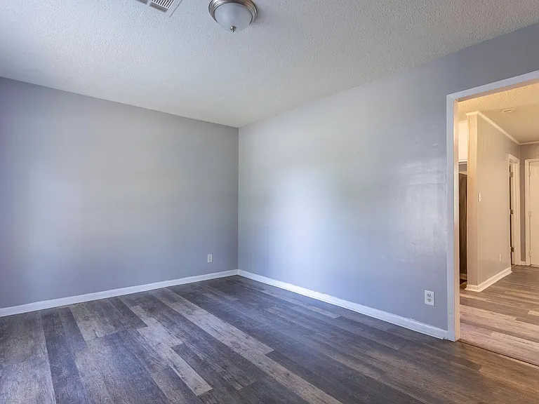 702 Placid Dr — Photo 13