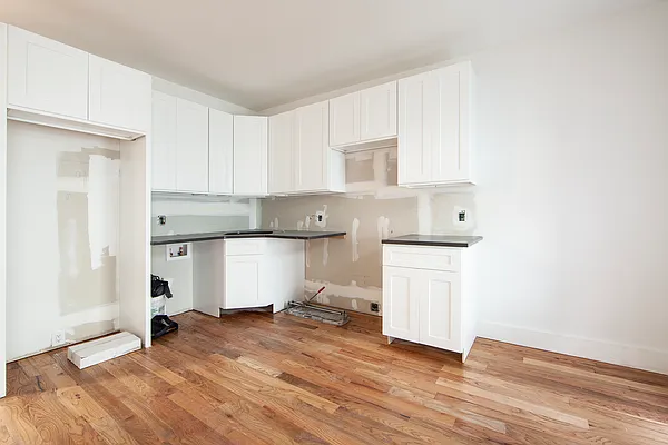 Rented by Compass | media 7