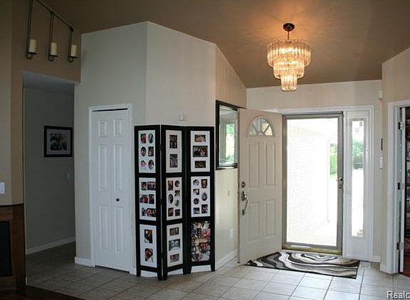 2nd image of 21107 Parkview Dr