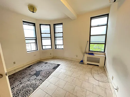 Rented by Best Apartments North Inc | media 28