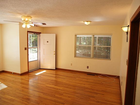 2nd image of 600 Stiles Ave