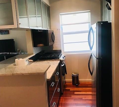 3rd image of 810 Pennsylvania Ave APT 12