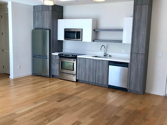 5th image of 1461 Pine St APT 506