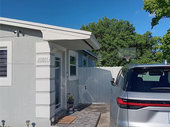 20801 NW 32nd Pl, Miami Gardens, FL 33056