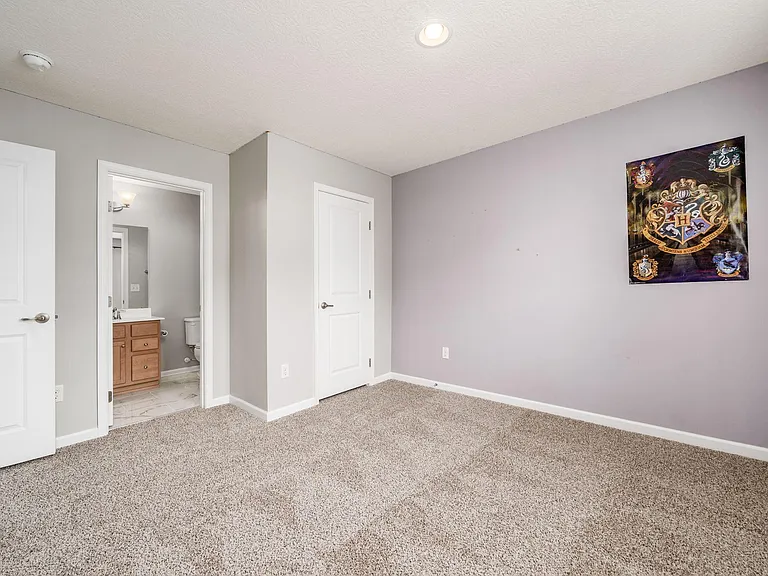 422 Keith Way — Photo 32