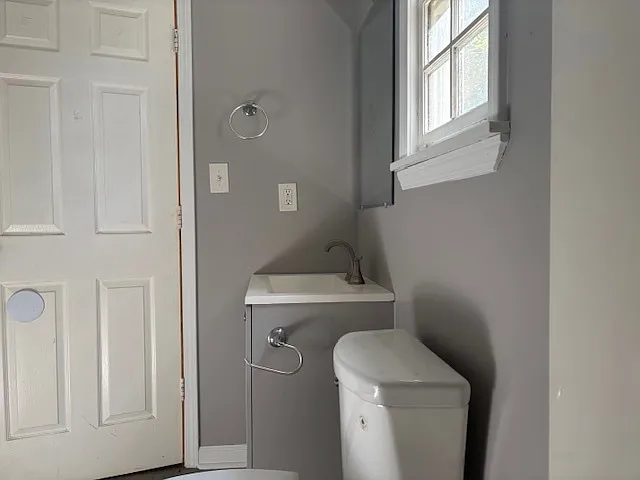 2 bed, 1.0 bath, 964 sqft, $1,030 — Photo 4