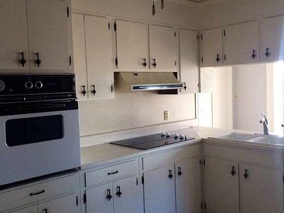 Spacious Kitchen