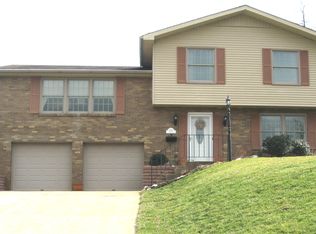 1249 Old Meadow Rd, Pittsburgh, PA 15241