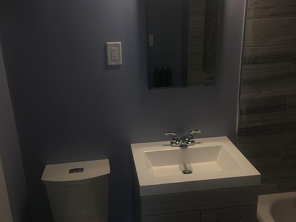2nd image of 26 Montrose St