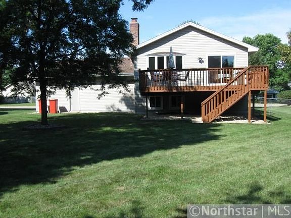 Large Yard- Huge Deck