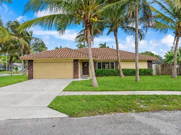1119 SEA PINES Way, Lantana, FL 33462