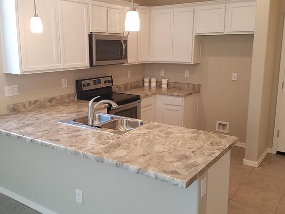 2nd image of 125 N Sunvalley Blvd #112