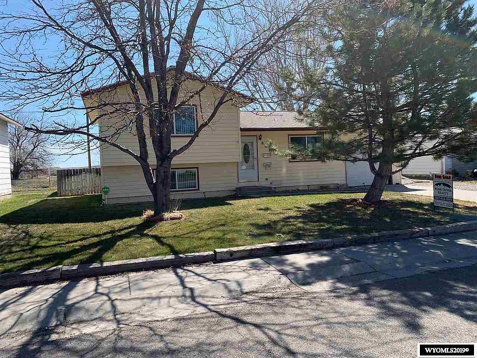 1st image of 809 N 16 E