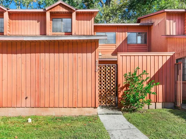 5810 SW 8th Pl, Gainesville, FL 32607