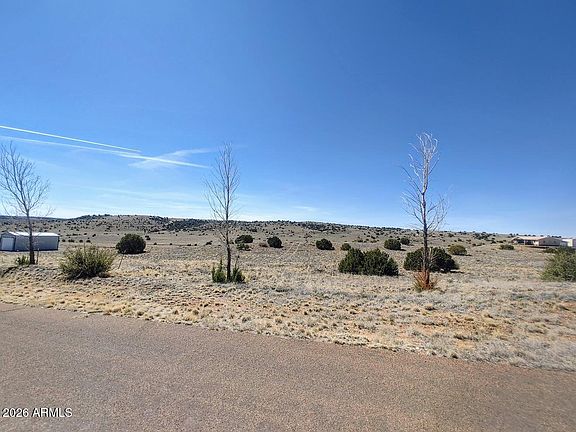 4th image of 1221 W FARMHOUSE Drive #102