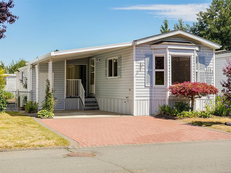 1st image of 7509 Central Saanich Rd #2