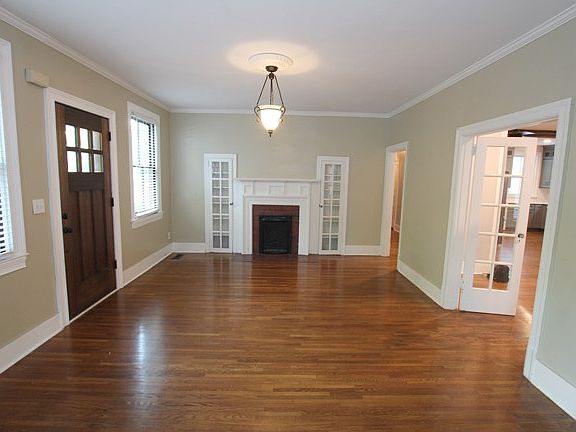 3rd image of 415 E College St