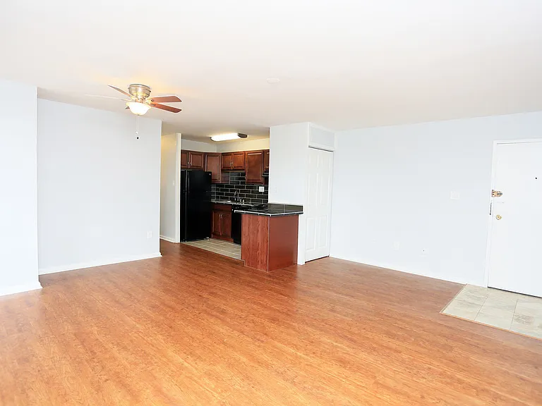 6717 Riverdale Rd — Photo 10