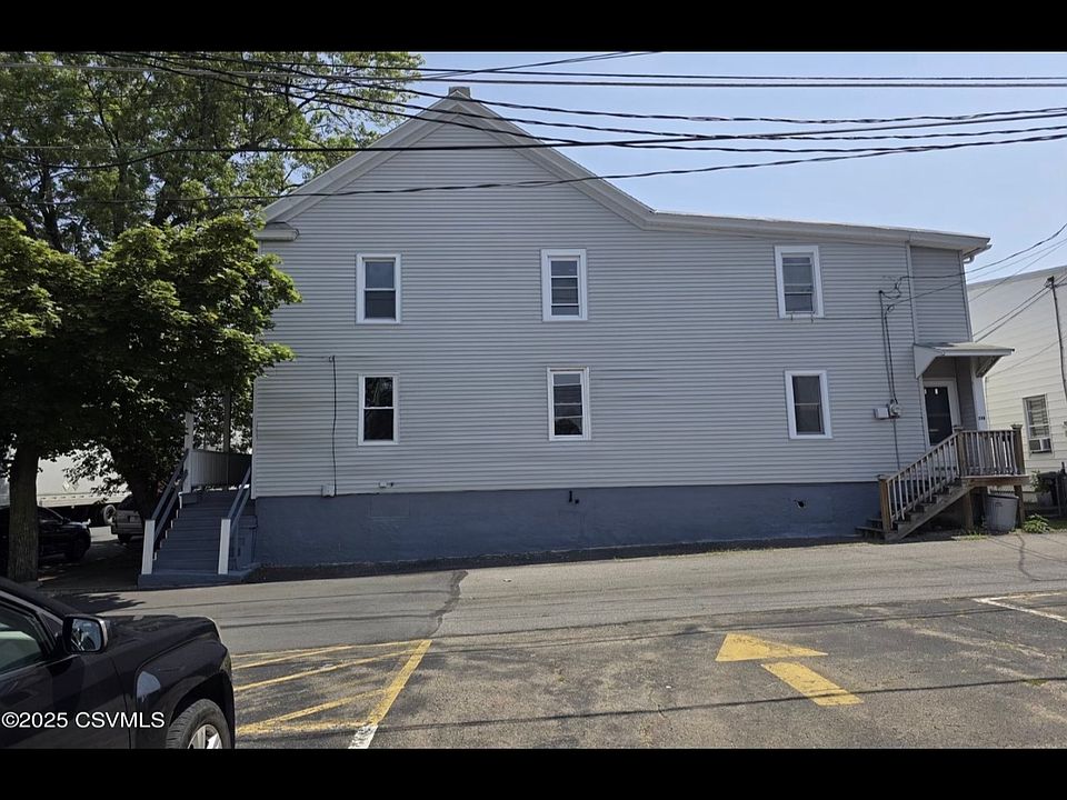 1st image of 230 E 4th St #1