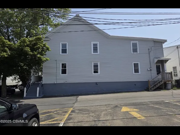 230 E 4th St #1, Mount Carmel, PA 17851