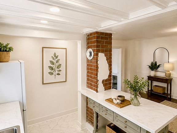 4th image of 301 NE Independence Ave #301
