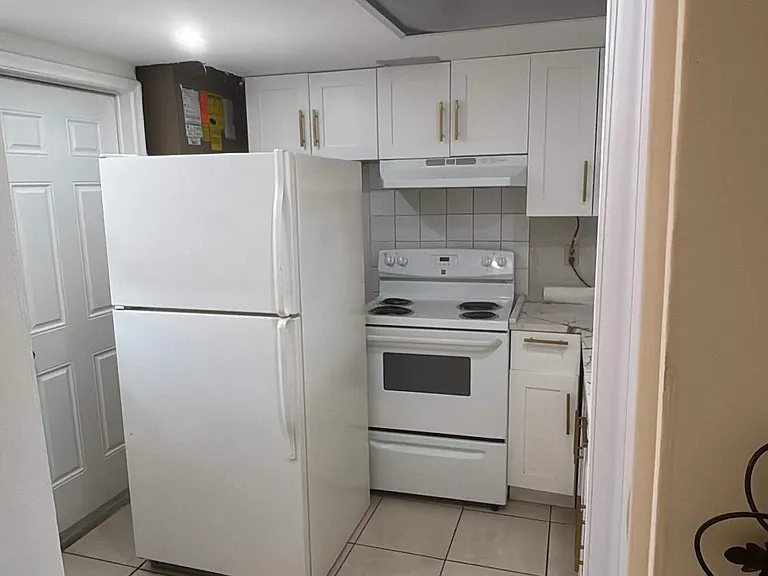 2940 NE 203rd St #C102 — Photo 16