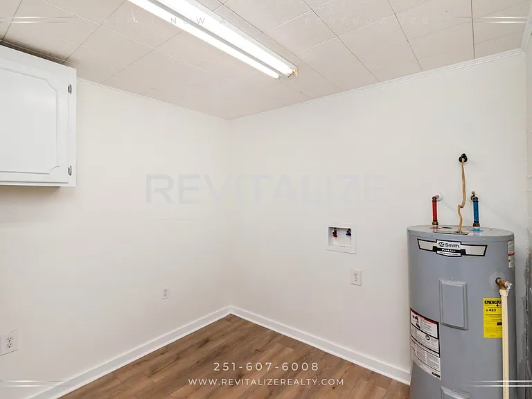 James Street Duplex — Photo 18