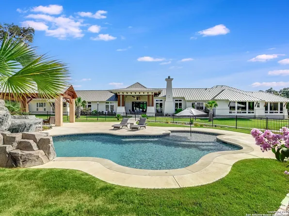 215 WINDING LN, San Antonio, TX 78231