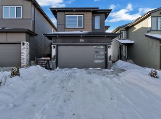 316 42nd St SW, Edmonton, AB T6X3A2