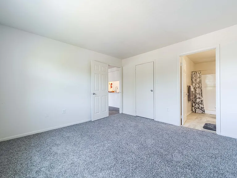 The Landings Apartment Homes — Photo 12