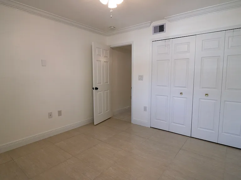 Cypress Way E — Photo 20