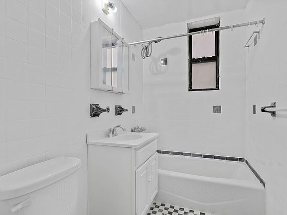 4th image of 4309 40th St APT 2H