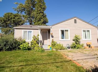 1040 21st St, Springfield, OR 97477