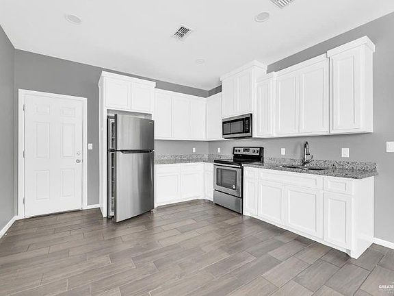 4th image of 3906 Paola St #2