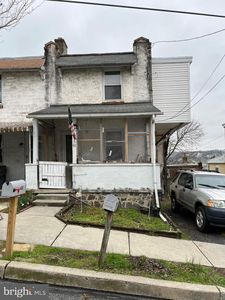 48 Wood St, Coatesville, PA, 19320