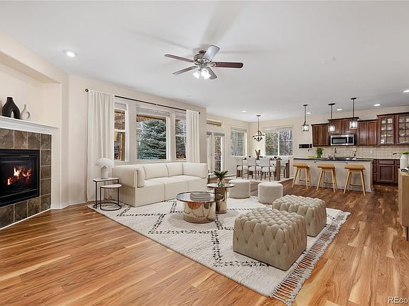3rd image of 6189 S Oak Hill Way