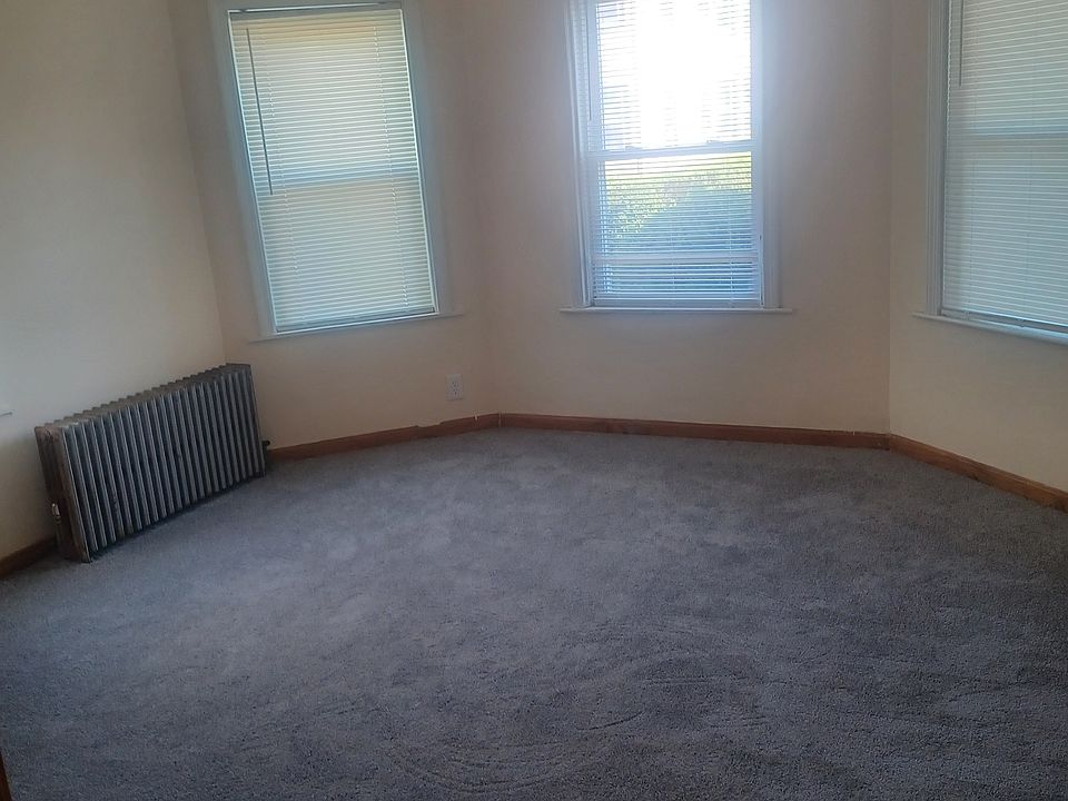 1st image of 35 Lansdowne St