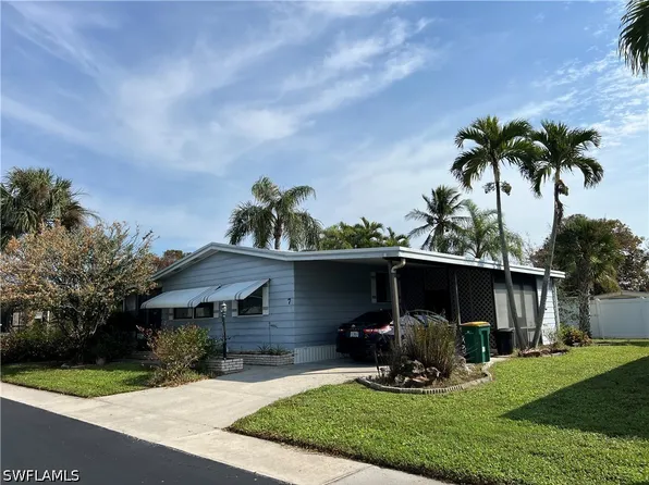 7 Oceans Blvd #7, Naples, FL 34104
