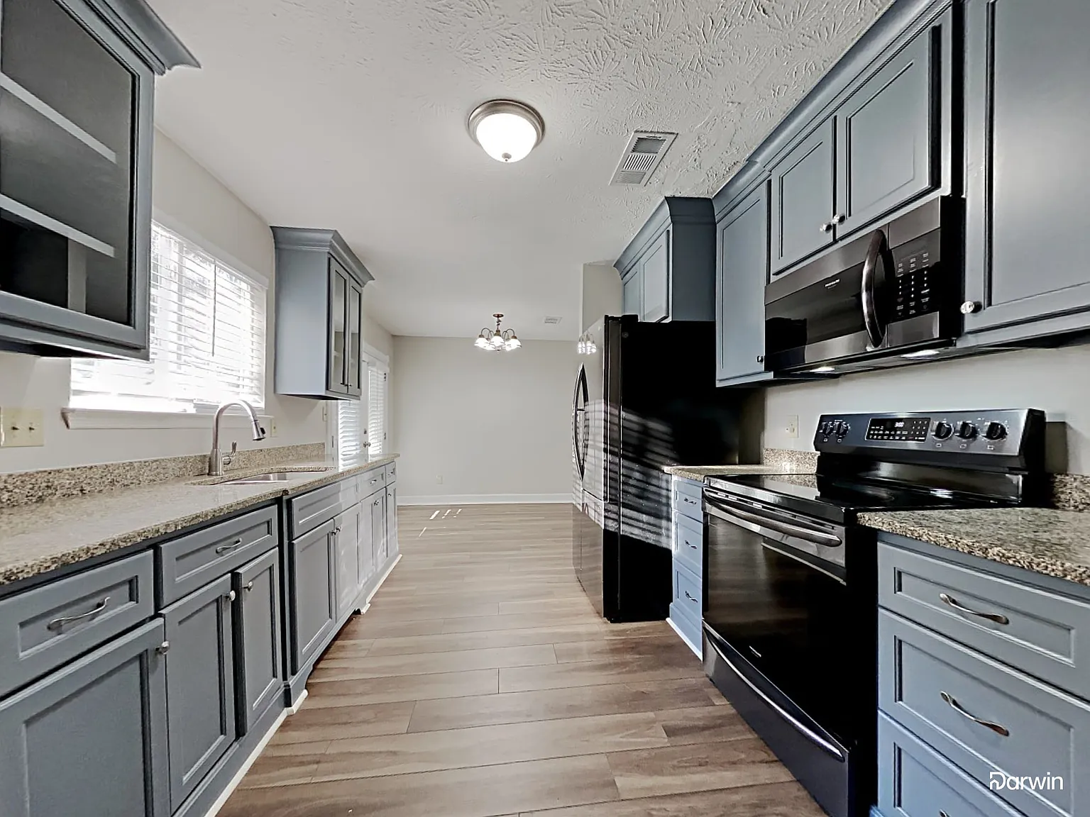 4 bed, 2.0 bath, 1452 sqft, $2,060 — Photo 3